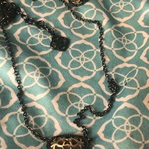 Kendra Scott Jewelry - Kendra Skot Elisa black and gold necklace. Kendra Scott Jewelry - Kendra Skot Elisa black and gold necklace.